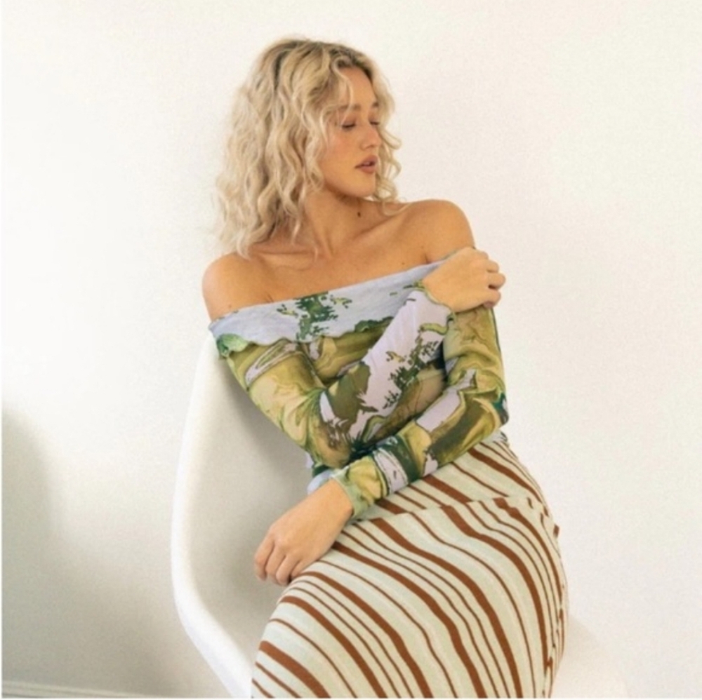 VRG GRL Sheer Mesh Off Shoulder Top Green Abstract Print Size 6
